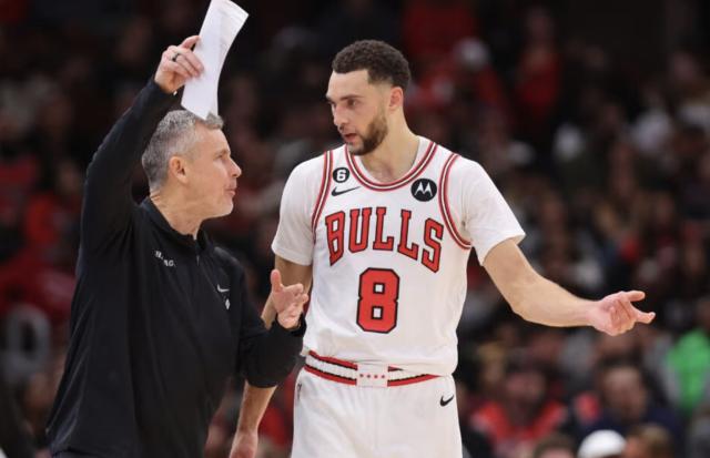 开云官网-关键时刻无法出战 拉文已和多诺万把话说开